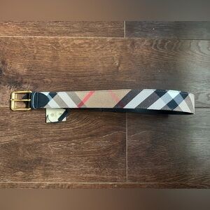 NWT Burberry Nova Check Belt